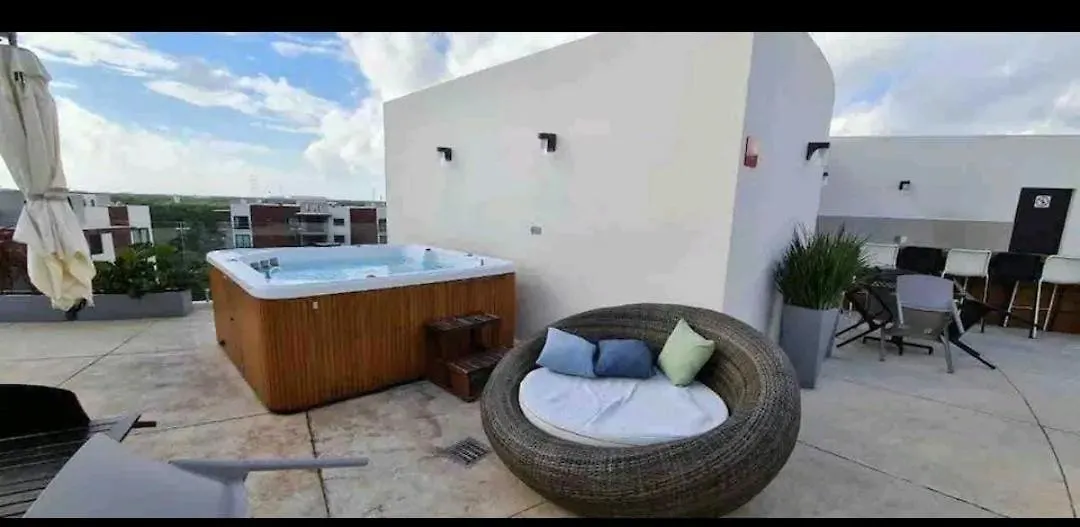 Your Prefecto Vacations! Fsking Playa del Carmen Apartment